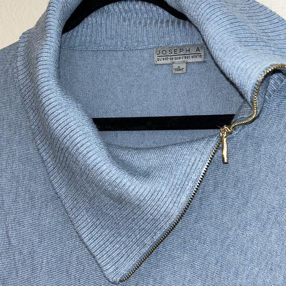 Women’s Sweater Size Small but could be a one size. Blue Turtle Neck Beautiful! - Picture 2 of 9